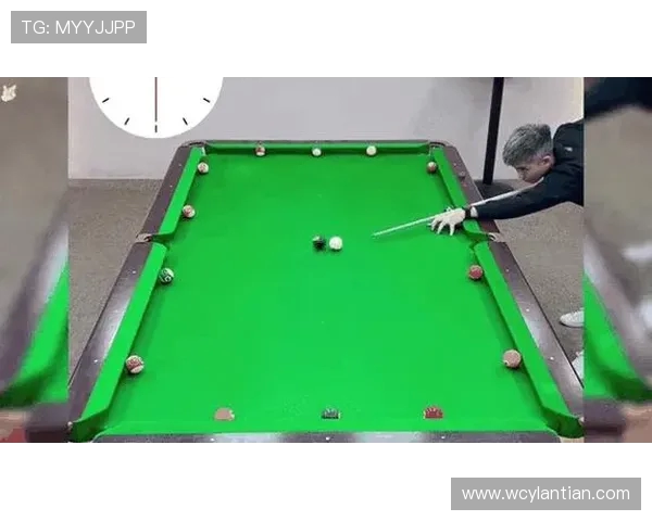 台球技巧与策略的深度解析：从基础到高级水平的全面提升方法