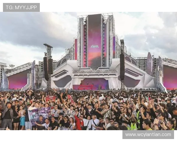 激烈对决引爆全场 体育赛事盛典掀起热血风暴 球迷激情四射全程互动