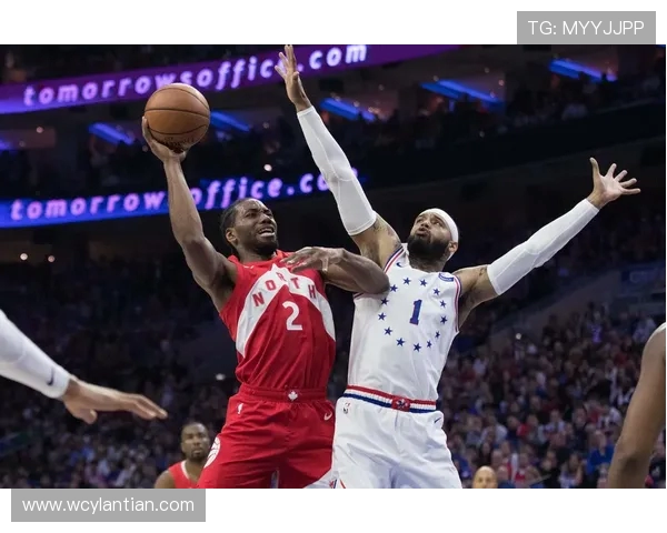 76人对阵猛龙的季后赛激战回顾与精彩瞬间分析